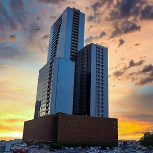 Luxe Grand الشارقة